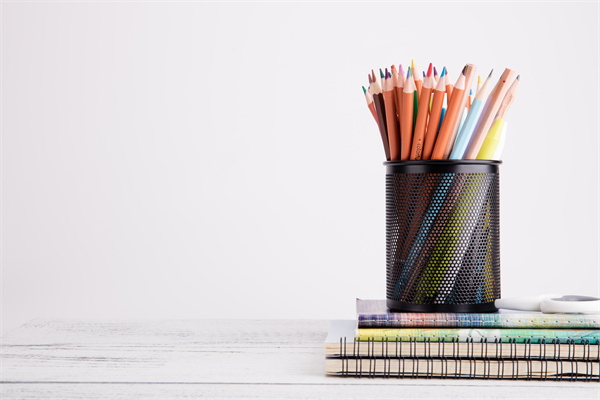 企業(yè)管理水平的提高要從管理層自身抓起，從現(xiàn)場抓起