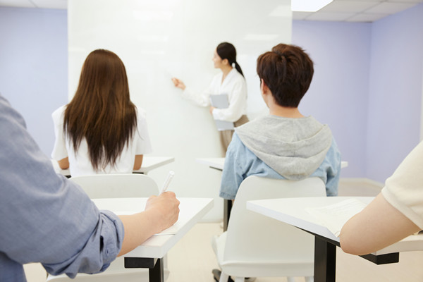 人才梯隊建設：培養儲備，確保企業持續發展