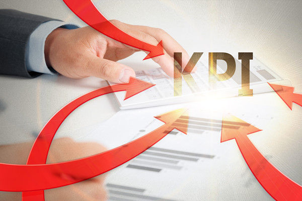 如何設(shè)計(jì)以績效為基礎(chǔ)的薪酬和獎勵體系？