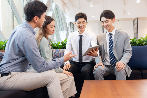 年度經(jīng)營(yíng)計(jì)劃：聚焦核心業(yè)務(wù)，提升核心競(jìng)爭(zhēng)力