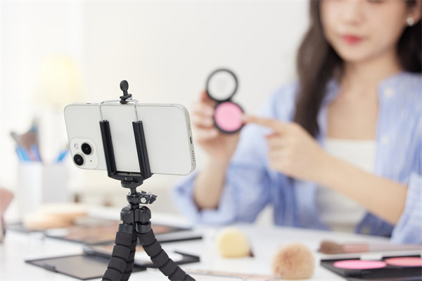 社交媒體：利用社交媒體，提升品牌影響力