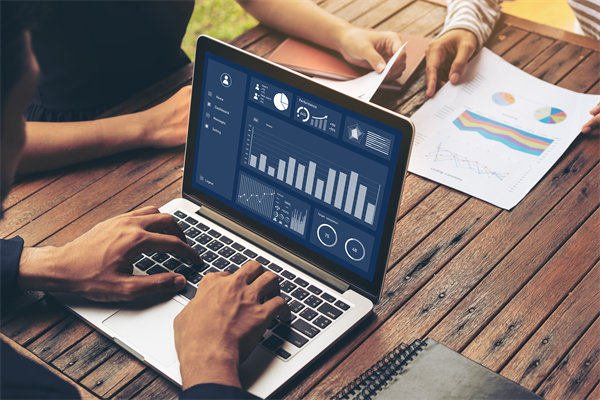 薪酬績效與戰(zhàn)略目標(biāo)協(xié)同，推動(dòng)企業(yè)持續(xù)發(fā)展與成長