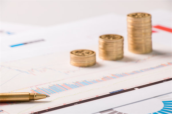 結合實際，談談企業在戰略薪酬設計時要注意哪些問題？