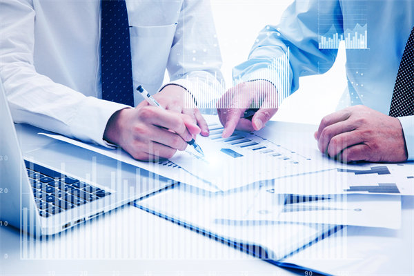 大數(shù)據(jù)驅(qū)動(dòng)，集團(tuán)如何優(yōu)化資源配置與決策？