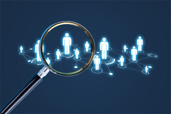 如何平衡長期戰(zhàn)略規(guī)劃與短期預算目標的矛盾與沖突？