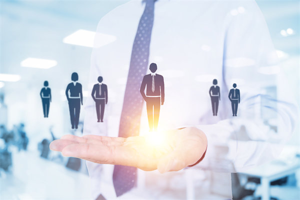 人才盤點的重要性：如何精準(zhǔn)識別并培養(yǎng)未來領(lǐng)導(dǎo)者？