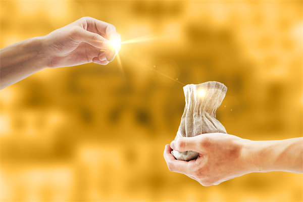 跑步入場(chǎng)的00后3天賺了3萬(wàn)，對(duì)打工族有何啟示？