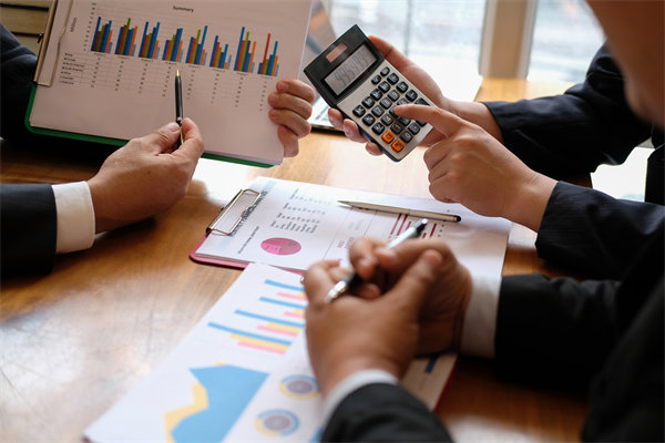 企業(yè)薪酬預(yù)算有限，如何合理分配以實(shí)現(xiàn)最大效益？