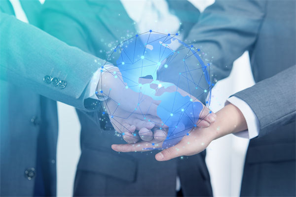 集團(tuán)管控中，如何建立有效的內(nèi)部溝通機(jī)制以促進(jìn)協(xié)同？