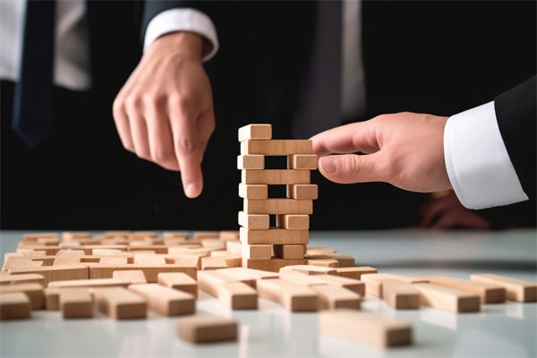 如何有效監(jiān)控并評估年度經(jīng)營計(jì)劃的執(zhí)行效果與成果？