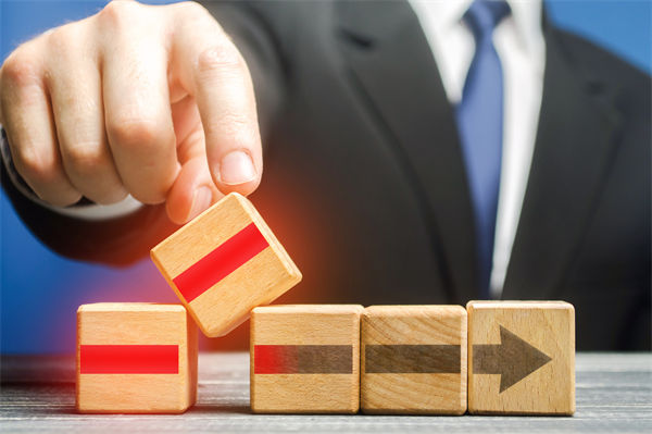 精益管理實施中，如何確保持續改進機制的有效運行？