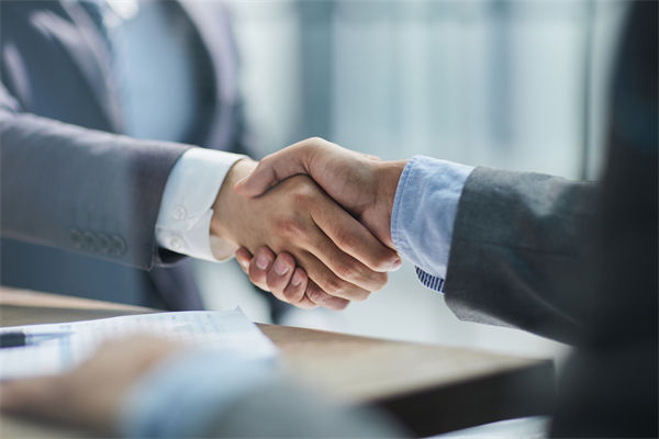 如何通過并購整合戰略實現資源優化與企業快速擴張？