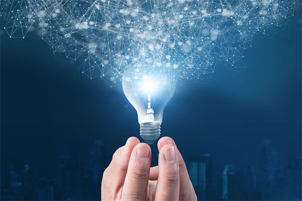 如何在競爭激烈的市場中保持品牌差異化優勢？