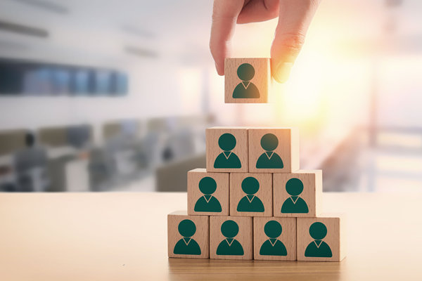 內部人才儲備不足，關鍵崗位青黃不接，人力資源如何應對？