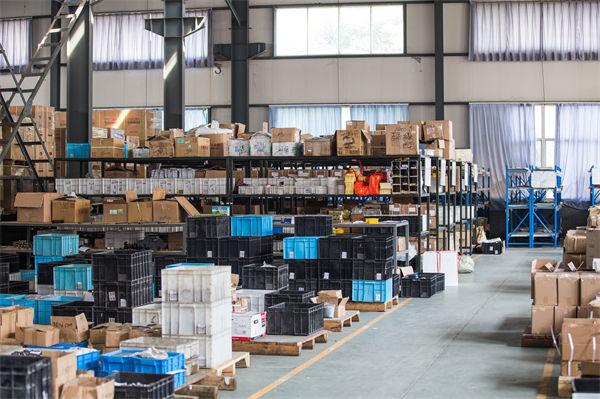 車間布局混亂不堪，精益生產巧妙規劃讓效率直線飆升