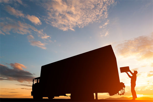 快遞員入職京東13年工資共100多萬，其他企業怎么看？