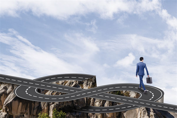 市場突變，現(xiàn)有戰(zhàn)略失效，怎么調(diào)整戰(zhàn)略規(guī)劃才能破局？