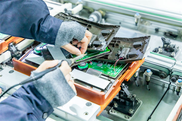 如何通過精益生產優化生產布局，提升整體生產效率？