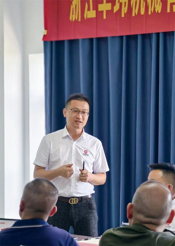 正睿咨詢集團運營總監杜章勝老師致辭