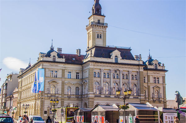 供應鏈分析：塞爾維亞將對近3000種商品限價降價